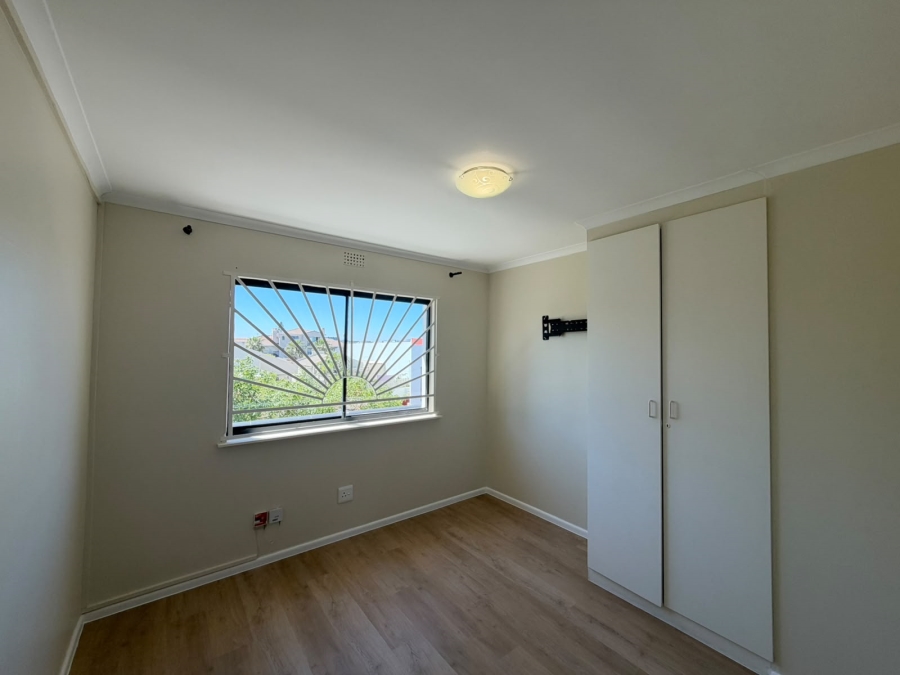 To Let 2 Bedroom Property for Rent in Bloubergstrand Western Cape